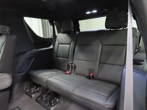 Used 2024 Chevrolet Tahoe High Country image 12