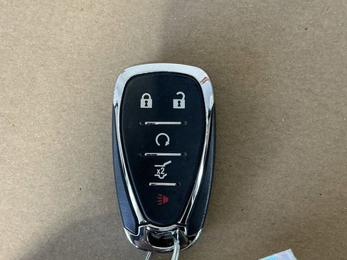 Used 2022 Chevrolet Equinox RS w/ RS Leather Package image 36