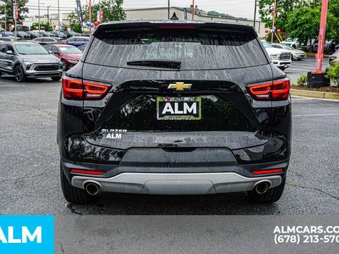 Used 2025 Chevrolet Blazer LT FWD image 11