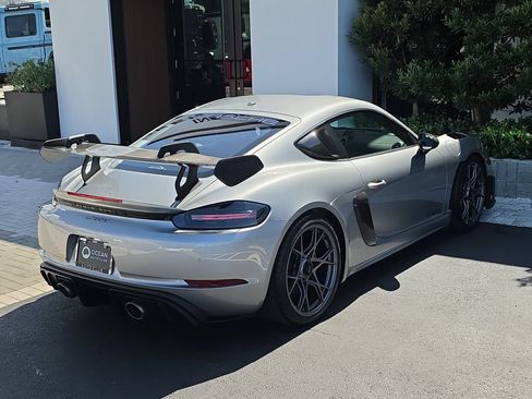Used 2025 Porsche 718 Cayman GT4 RS RWD image 4