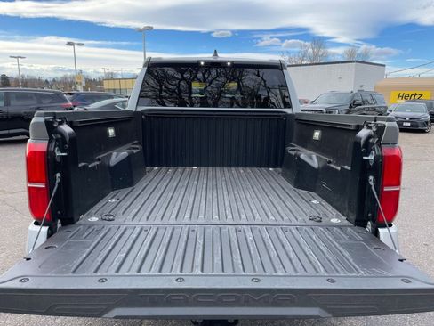 Used 2025 Toyota Tacoma TRD Off-Road image 30