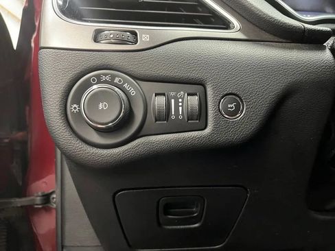 Used 2019 Jeep Cherokee Limited AWD/4WD image 24