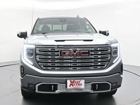 Used 2023 GMC Sierra 1500 Denali w/ Denali Reserve Package AWD/4WD image 30