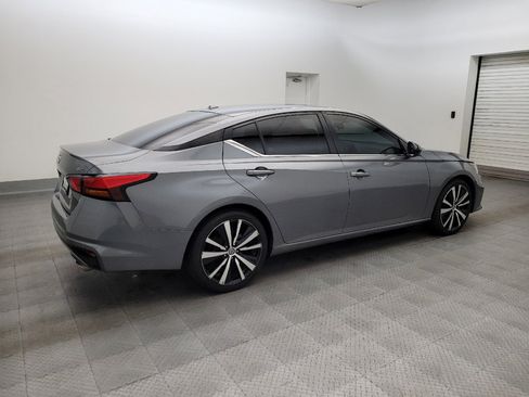 Used 2021 Nissan Altima 2.5 SR FWD image 10