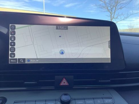 Certified 2025 Hyundai Elantra Limited image 32