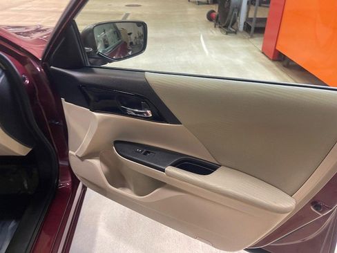 Used 2016 Honda Accord LX image 6