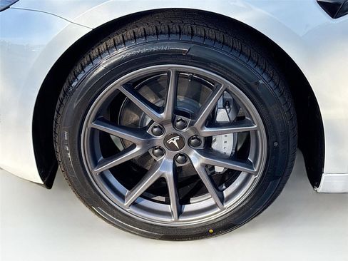 Used 2023 Tesla Model 3 Standard Range image 31