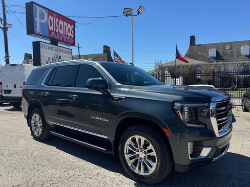 Used 2021 GMC Yukon SLT w/ SLT Premium Package image 2