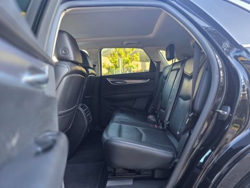 Used 2018 Cadillac XT5 Luxury w/ Driver Awareness Package FWD image 29