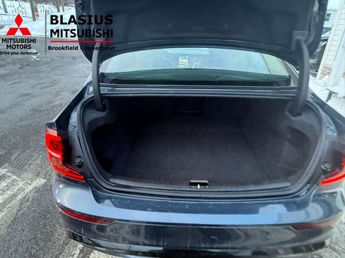 Used 2025 Volvo S60 B5 Core image 40