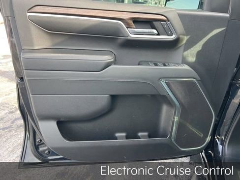 Used 2024 Chevrolet Silverado 1500 LT image 26