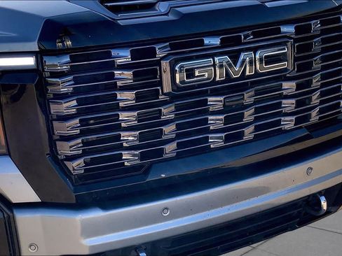 Used 2025 GMC Sierra 2500 Denali Ultimate AWD/4WD image 29