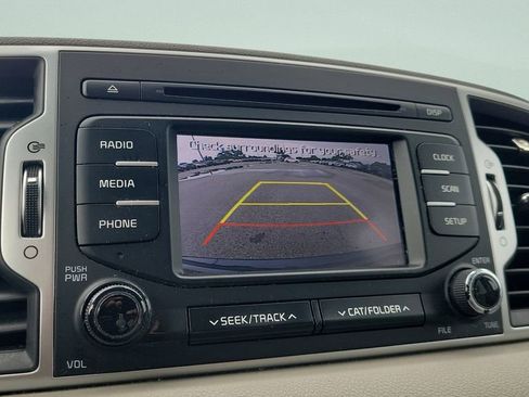 Used 2019 Kia Sportage LX FWD image 16