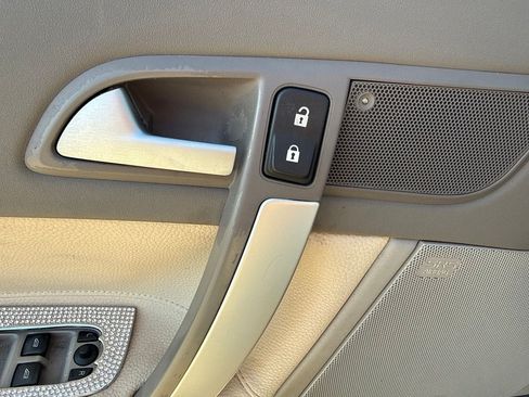 Used 2011 Volvo C70 T5 w/ Convenience Pkg FWD image 25