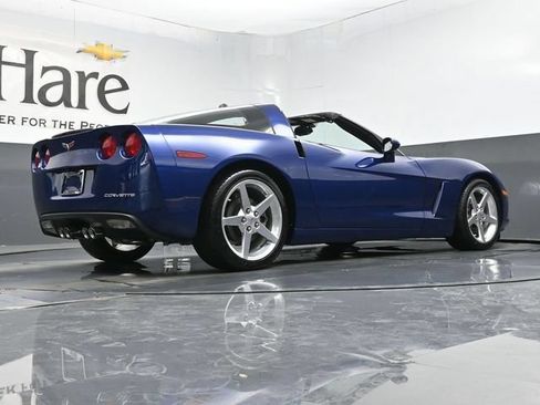 Used 2005 Chevrolet Corvette Coupe w/ Preferred Equipment Group RWD image 33