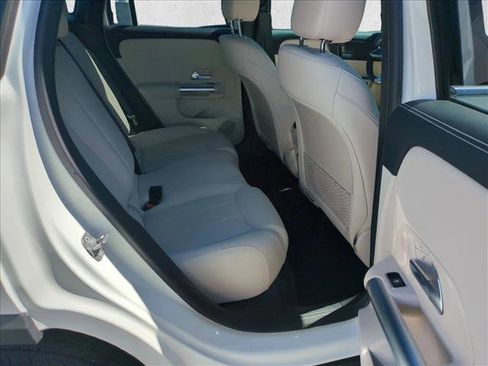 Used 2025 Mercedes-Benz GLA 250 image 19