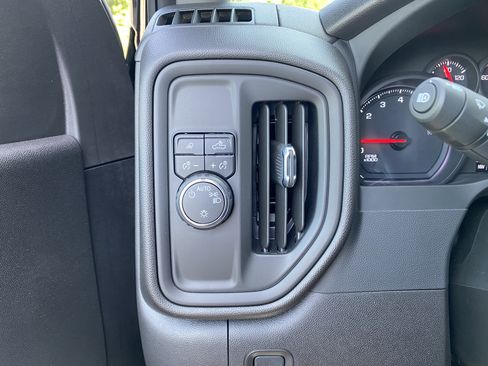 Used 2025 Chevrolet Silverado 2500 Custom w/ Custom Value Package RWD image 18