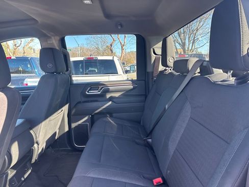 Used 2024 Chevrolet Silverado 2500 LT image 8