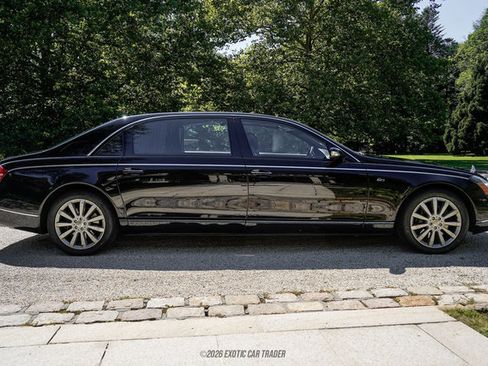 Used 2009 Maybach 62 S RWD image 9
