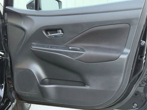 Used 2021 Nissan Versa SV image 19