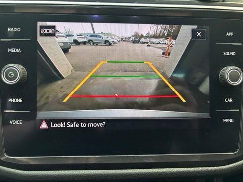 Certified 2022 Volkswagen Tiguan SE w/ Panoramic Sunroof Package image 25