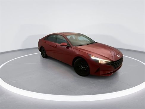 Used 2023 Hyundai Elantra SEL w/ Cargo Package image 6