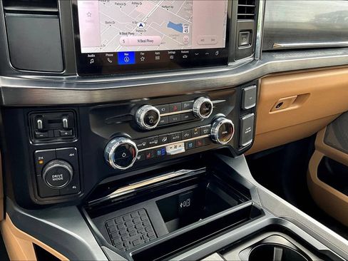 Used 2026 Ford F250 Lariat AWD/4WD image 25