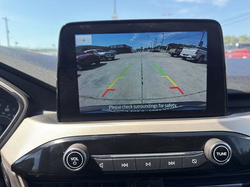 Used 2022 Ford Escape SE FWD image 17