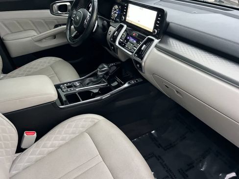 Used 2021 Kia Sorento SX image 17