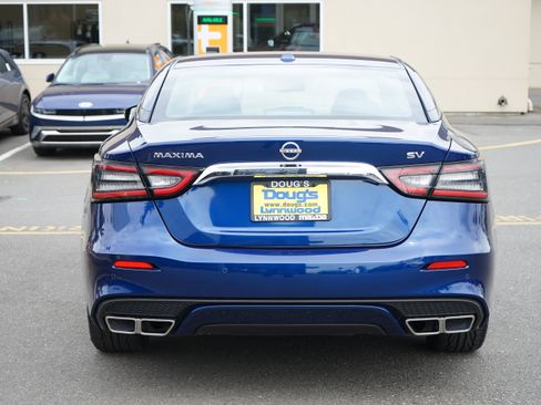 Used 2023 Nissan Maxima SV w/ Floor Mat Group FWD image 5