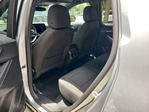 Used 2026 Chevrolet Equinox LT FWD image 8