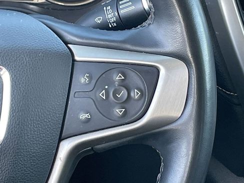 Used 2023 GMC Acadia Denali image 13