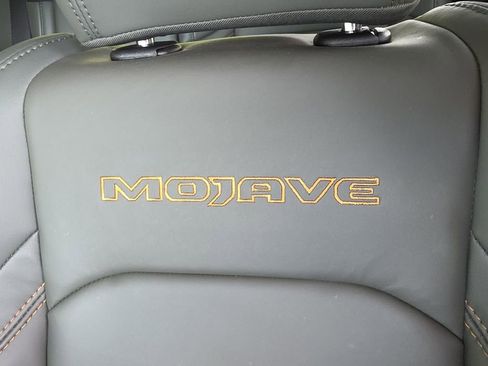 Used 2025 Jeep Gladiator Mojave w/ Convenience Group AWD/4WD image 9