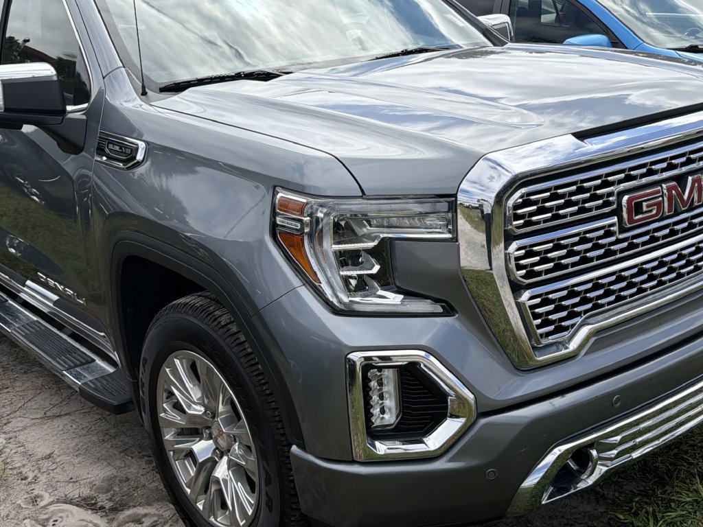 Used 2020 GMC Sierra 1500 Denali w/ Driver Alert Package II RWD image 2