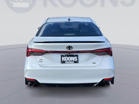Used 2021 Toyota Avalon XSE image 5