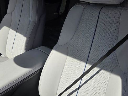 New 2026 Cadillac Lyriq Luxury image 16