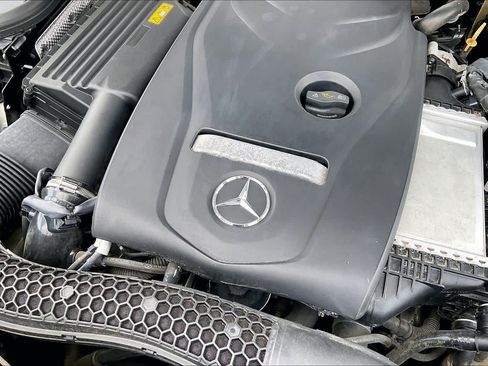 Used 2018 Mercedes-Benz E 300 image 30