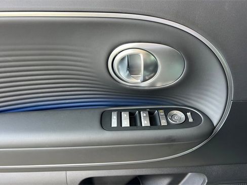 New 2026 Hyundai Ioniq 9 SEL image 11