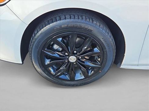 Used 2019 Chevrolet Malibu LT image 24
