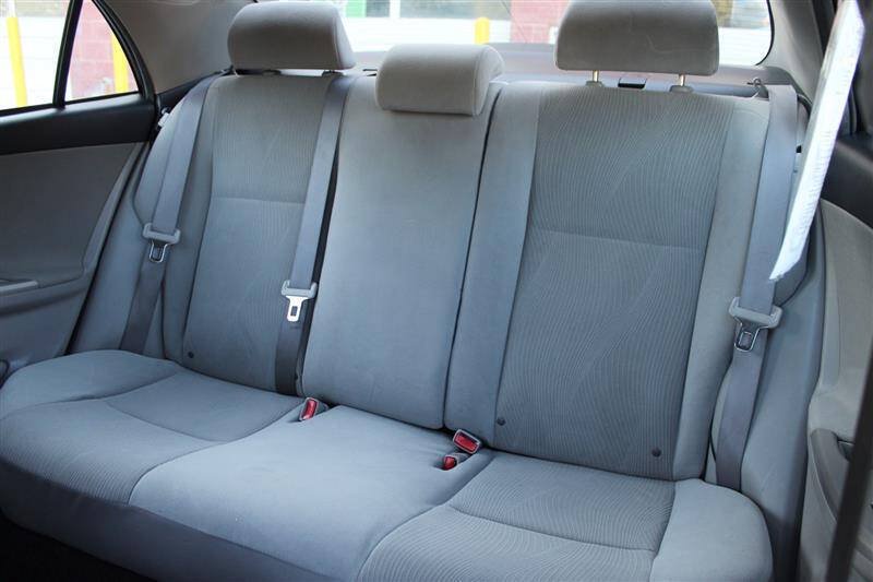 Used 2013 Toyota Corolla LE FWD image 20