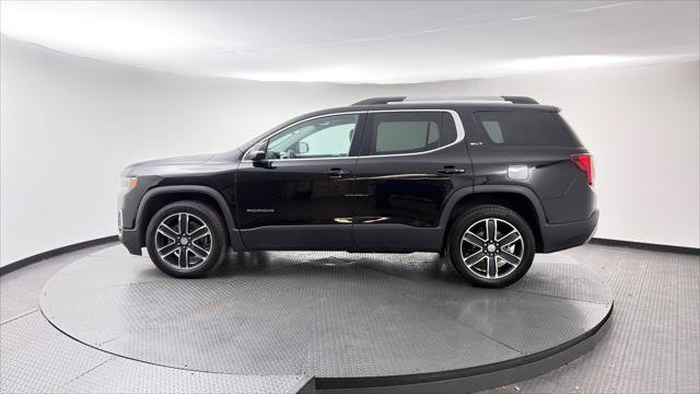 Used 2023 GMC Acadia SLT w/ Technology Package FWD image 3