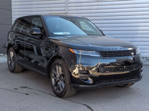 New 2026 Land Rover Range Rover Sport SE image 3