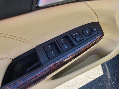 Used 2010 Honda Crosstour EX-L image 13