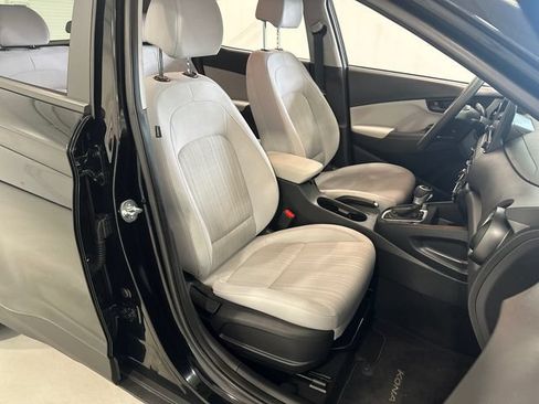 Used 2023 Hyundai Kona SEL AWD/4WD image 30