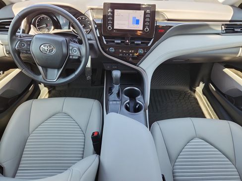 Used 2023 Toyota Camry SE FWD image 9
