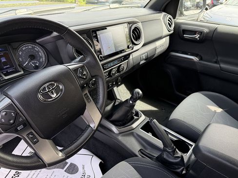 Used 2021 Toyota Tacoma TRD Sport w/ TRD Premium Sport Package image 11