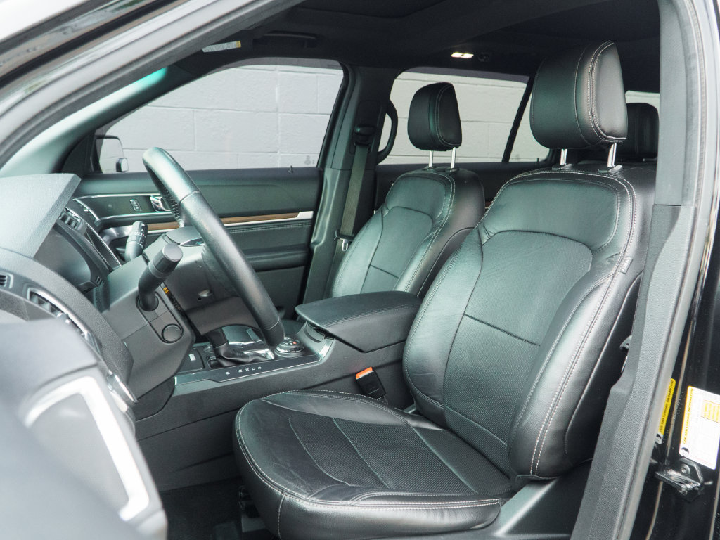 Used 2018 Ford Explorer Limited w/ Equipment Group 301A AWD/4WD image 5