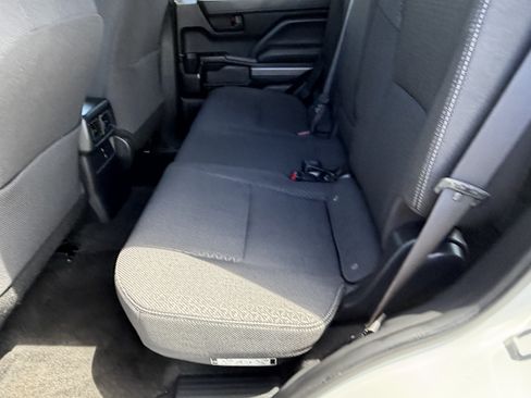 Certified 2025 Toyota 4Runner SR5 AWD/4WD image 23