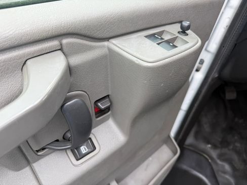 Used 2019 GMC Savana 2500 w/ Driver Convenience Package image 13