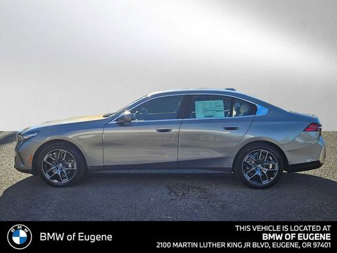 New 2026 BMW 530i xDrive w/ Premium Package AWD/4WD image 6
